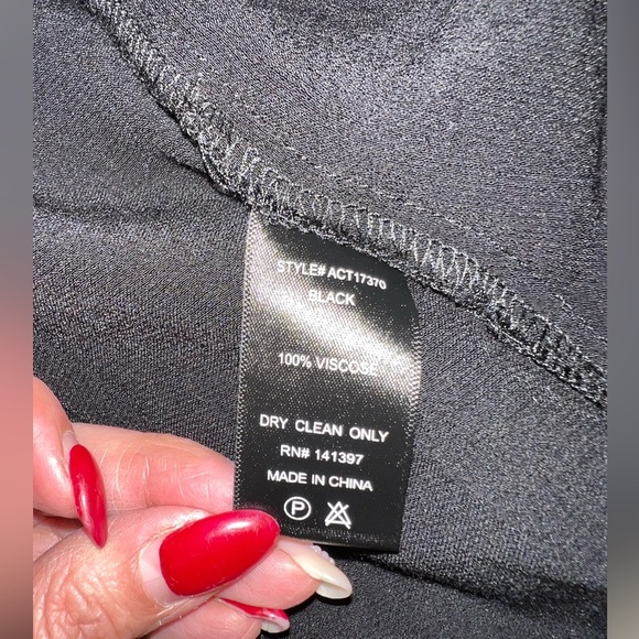 ASTR The Label Shannon Top, Size Small, figure flattering NWOT - Picture 7 of 12